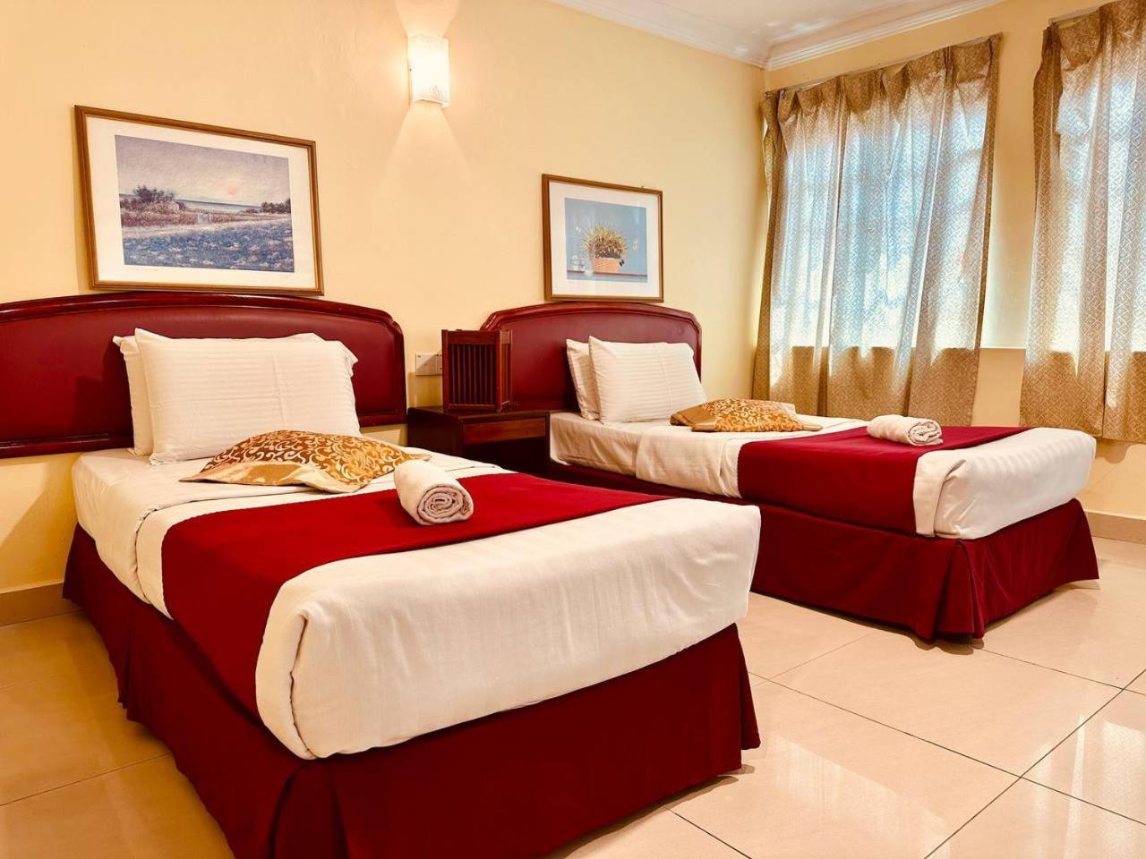 Carlton Hotel Seremban - Next To Terminal Bus Station Kültér fotó