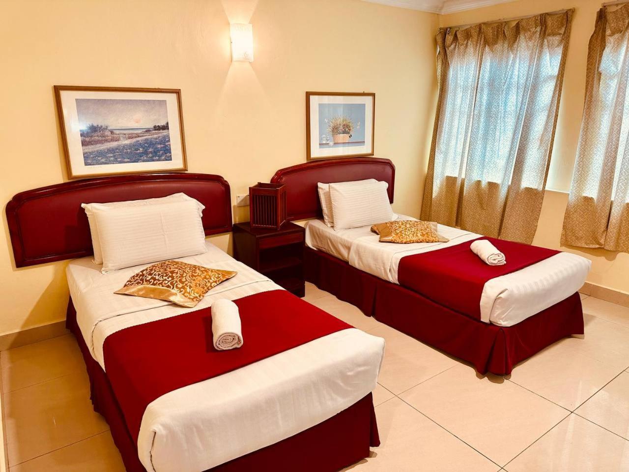 Carlton Hotel Seremban - Next To Terminal Bus Station Kültér fotó