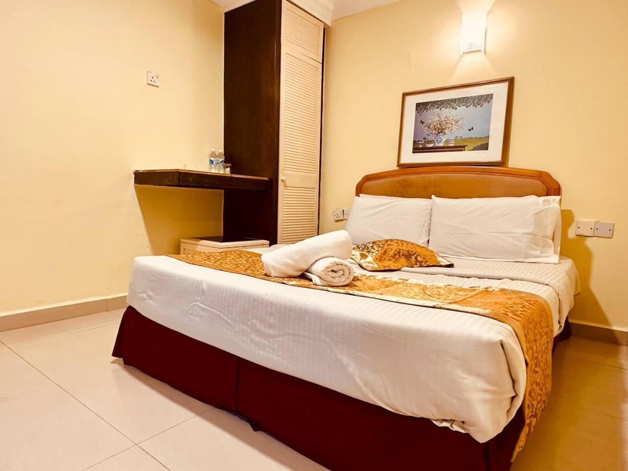 Carlton Hotel Seremban - Next To Terminal Bus Station Kültér fotó